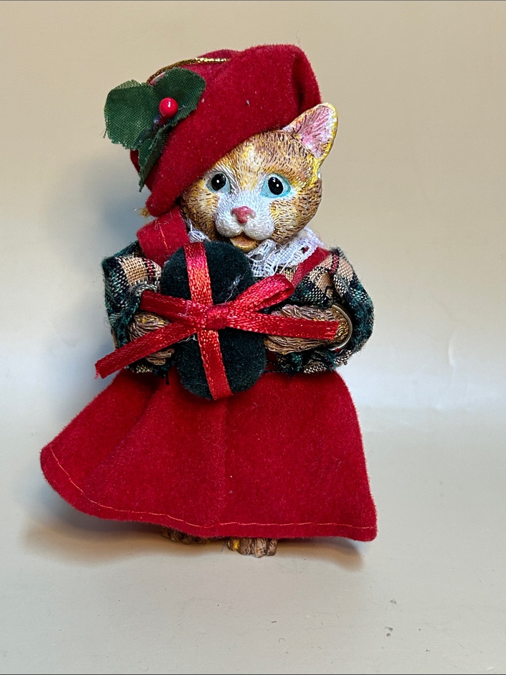 Vintage Festive Cat Holiday Figurine ceramic ornement tree
